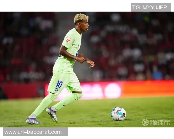 前球员建议亚马尔接受耻骨手术以避免伤痛困扰 前球员建议亚马尔接受耻骨手术以避免伤痛困扰