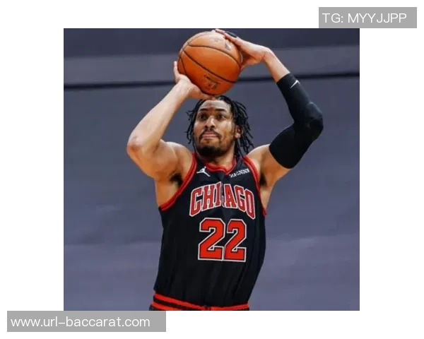 奥索伊戈达罗称赞布克易于相处并能有效执行教练战术